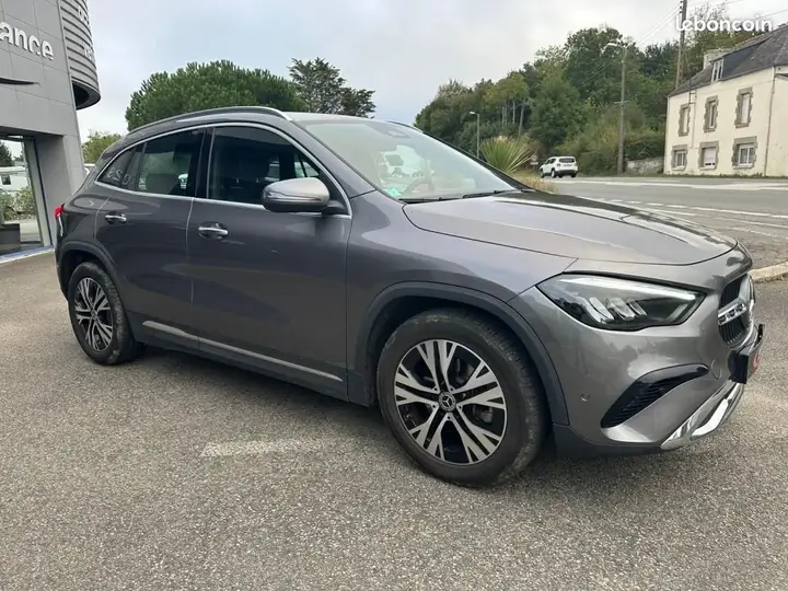 Mercedes-Benz Gla 2023 photo 3