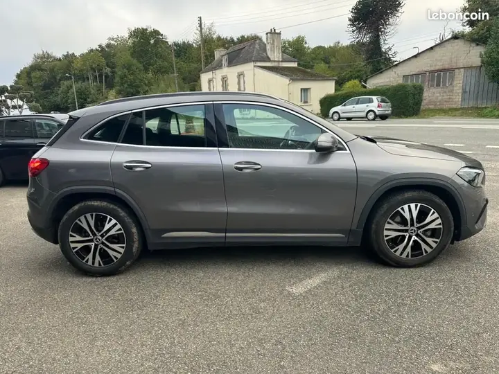 Mercedes-Benz Gla 2023 photo 4