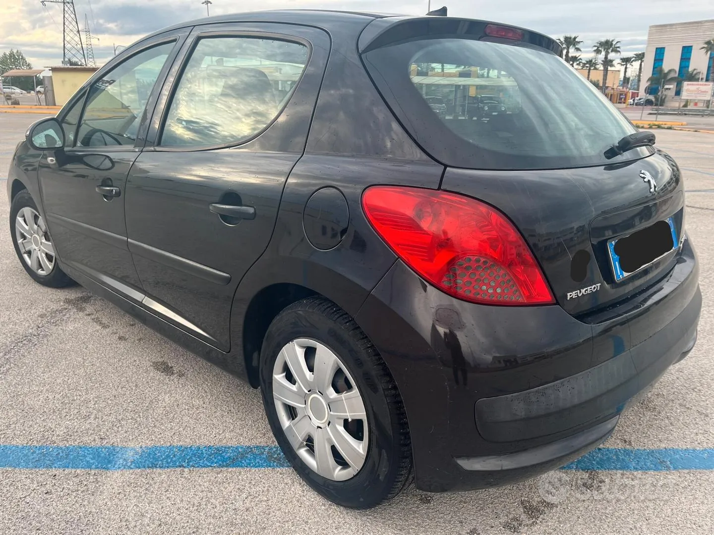 Peugeot 207 2010 photo 3