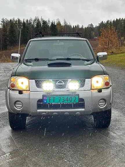 Nissan Navara 2003 photo 4