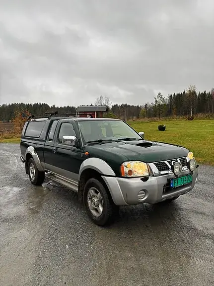Nissan Navara 2003 photo 2