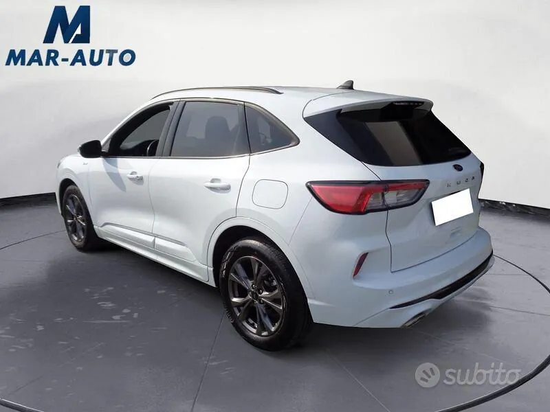 Ford Kuga 2022 photo 2