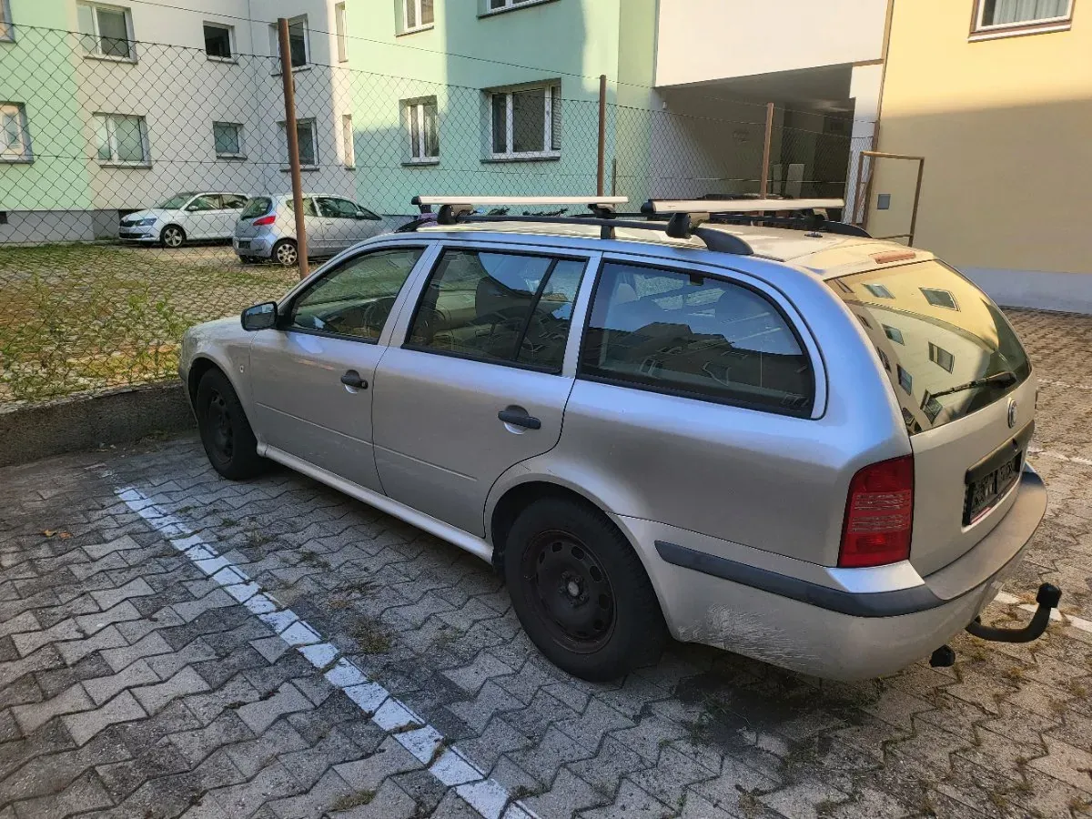 Skoda Octavia 2003 photo 3
