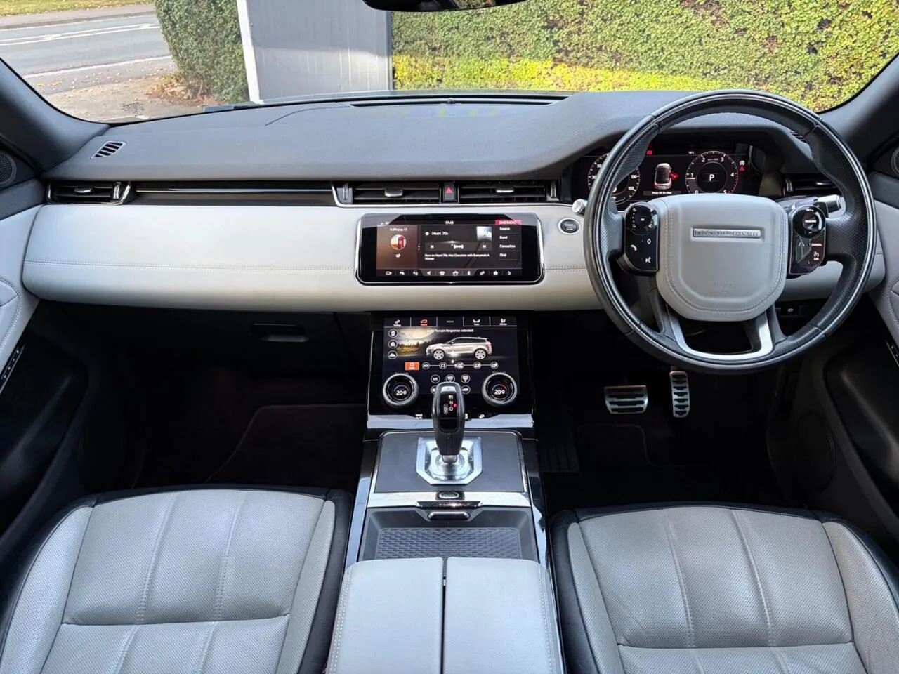 Land Rover Range Rover Evoque 2020 photo 2