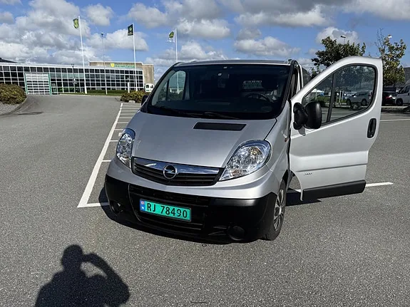Opel Vivaro 2008 photo 2