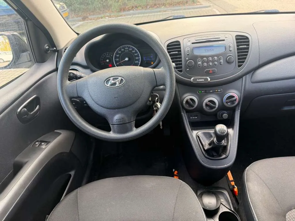 Hyundai I10 2012 photo 2