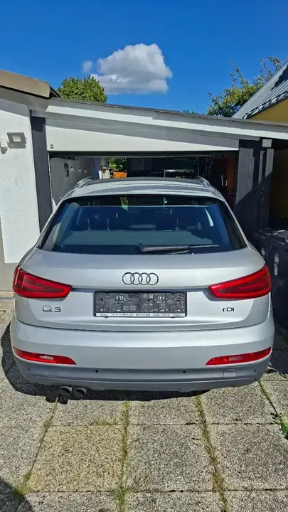 Audi Q3 2012 photo 3