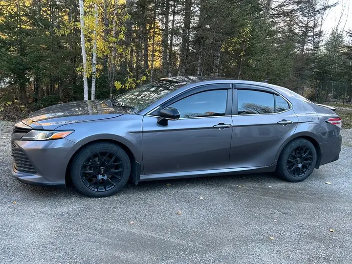 Toyota Camry 2018 photo 3
