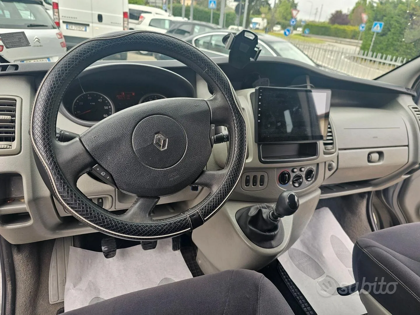 Renault Trafic 2011 photo 4