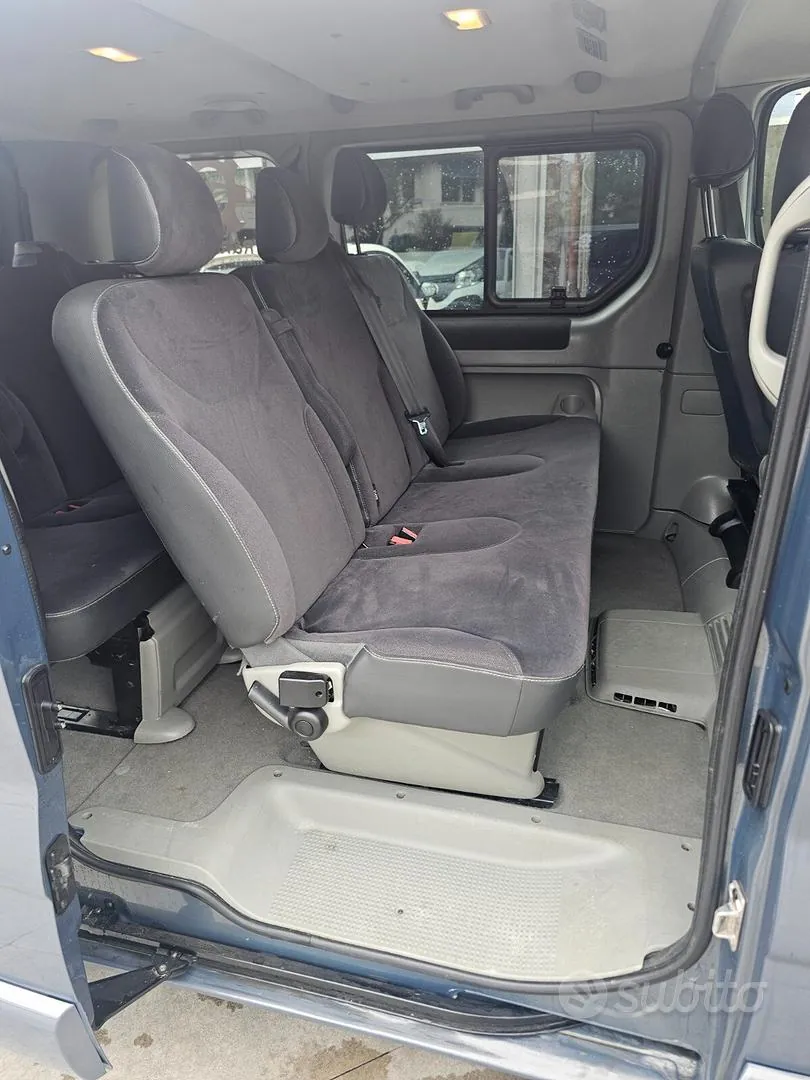 Renault Trafic 2011 photo 5