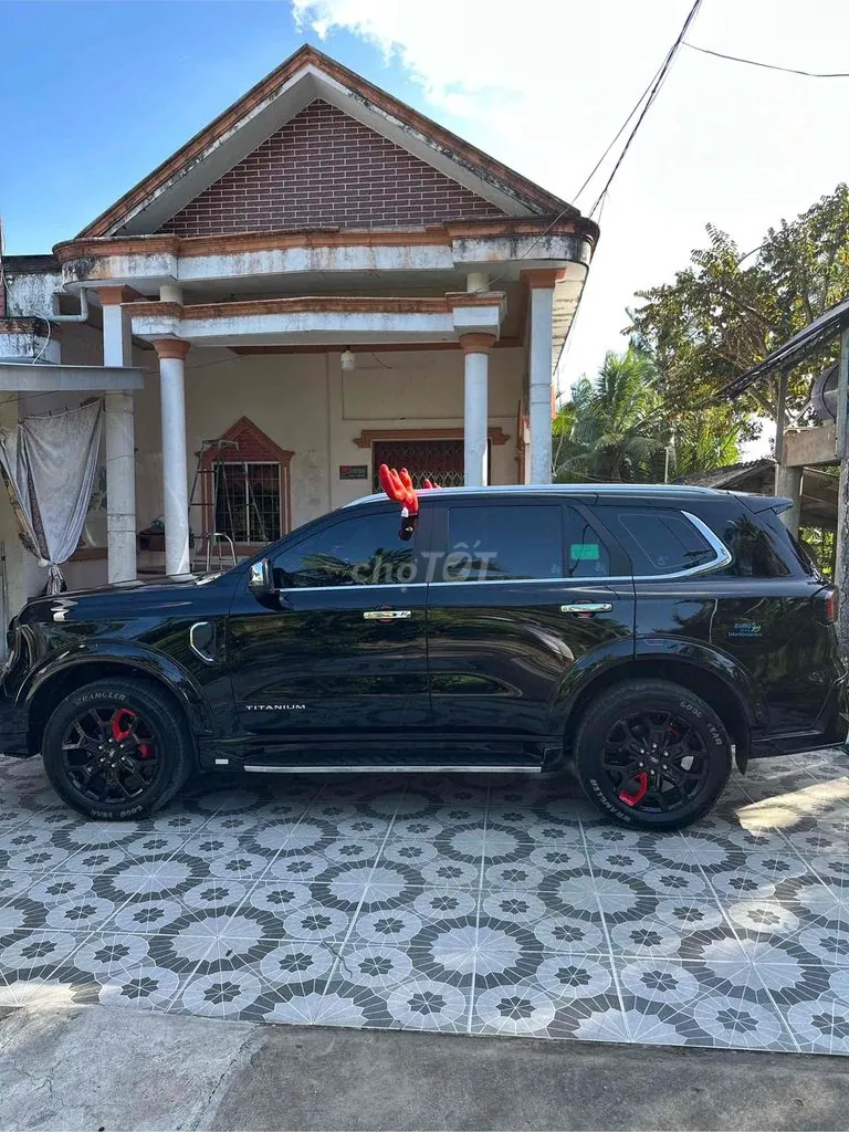 Ford Everest