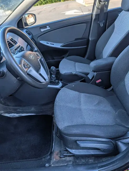 Hyundai Accent 2013 photo 5