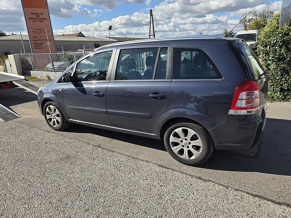 Opel Zafira 2009 photo 3