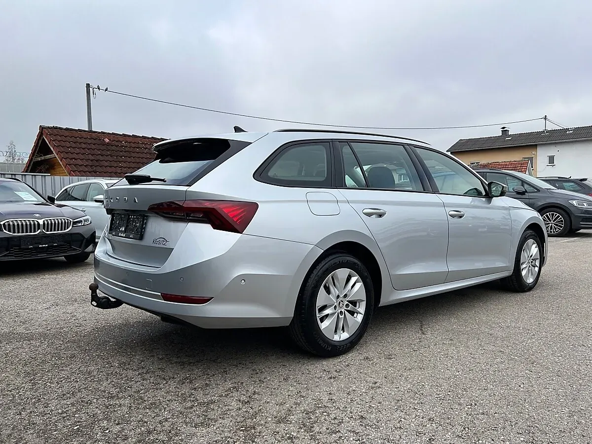 Skoda Octavia 2022 photo 3