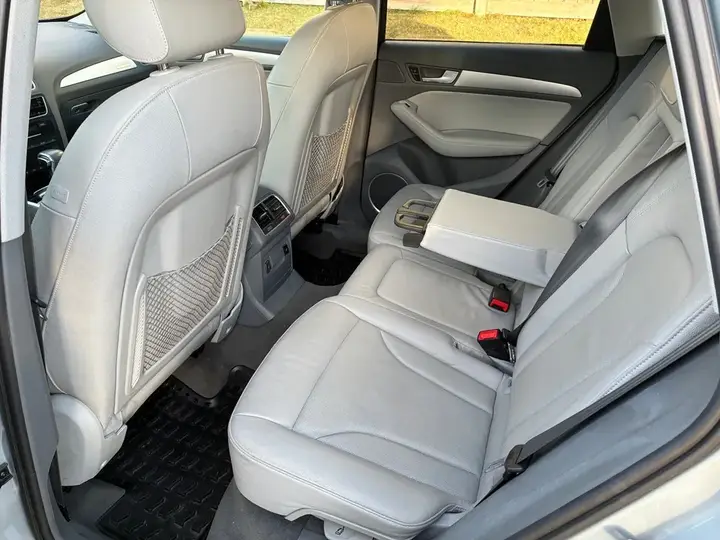 Audi Q5 2010 photo 4