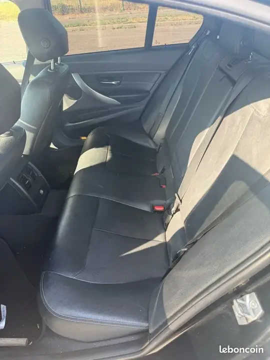 BMW 3 Series 2012 photo 4
