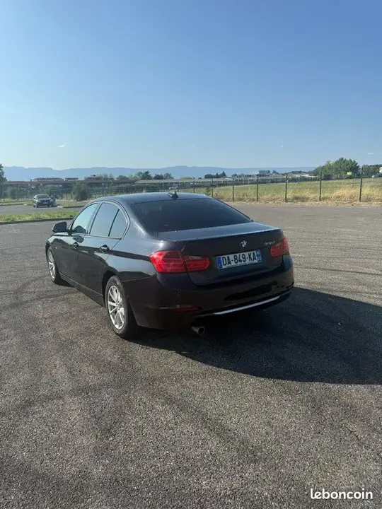 BMW 3 Series 2012 photo 3