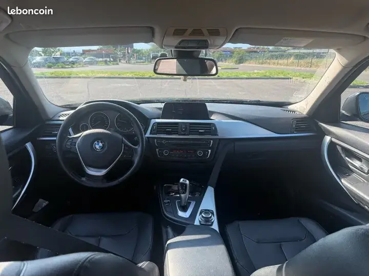 BMW 3 Series 2012 photo 5