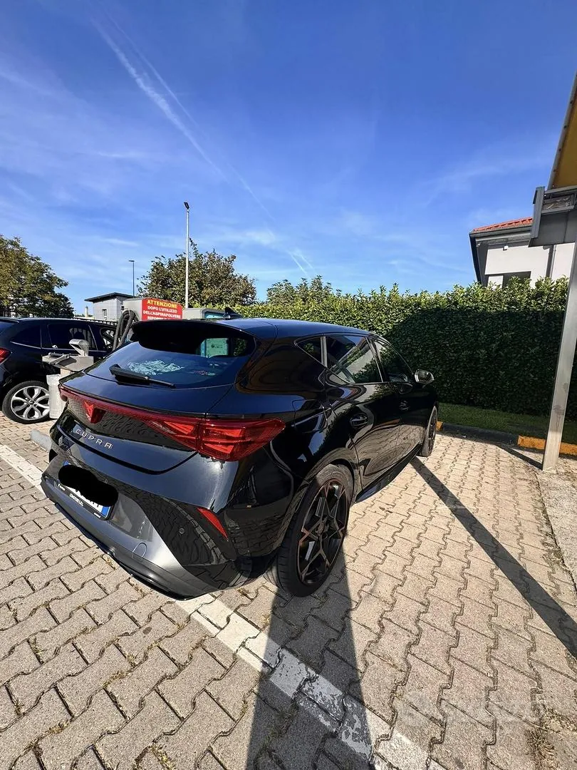Cupra Leon 2025 photo 2