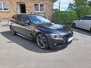 BMW 320I