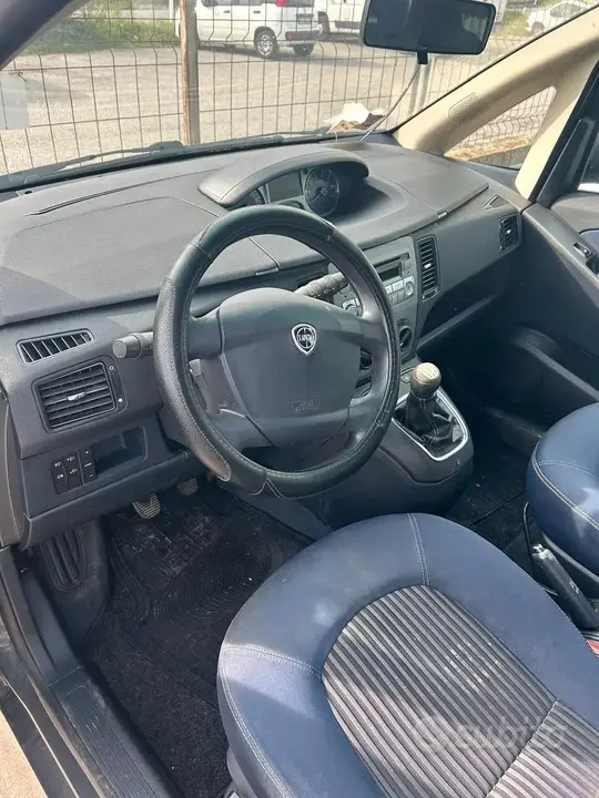Lancia Musa 2011 photo 5