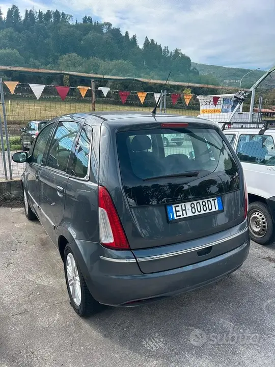 Lancia Musa 2011 photo 2