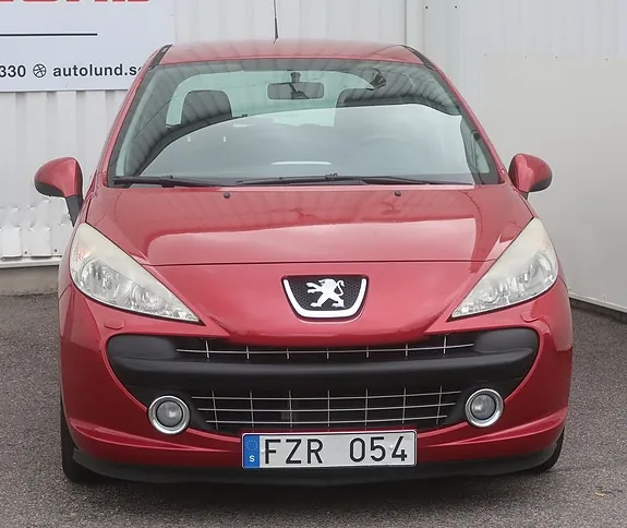 Peugeot 207 2008 photo 2