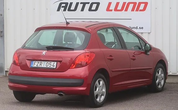 Peugeot 207 2008 photo 3