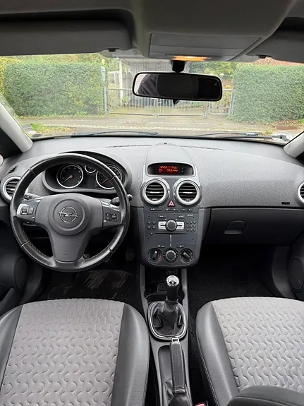 Opel Corsa 2011 photo 4