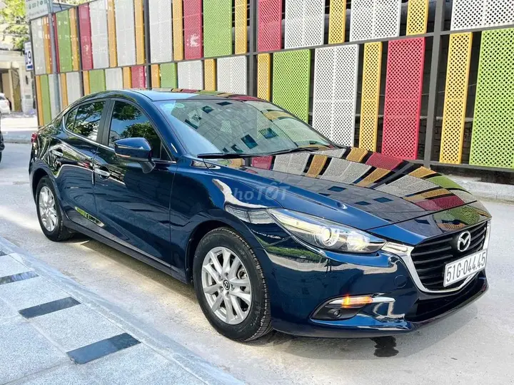 Mazda 3 2018 photo 2