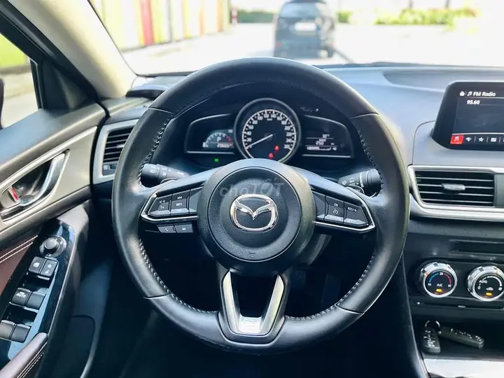 Mazda 3 2018 photo 5