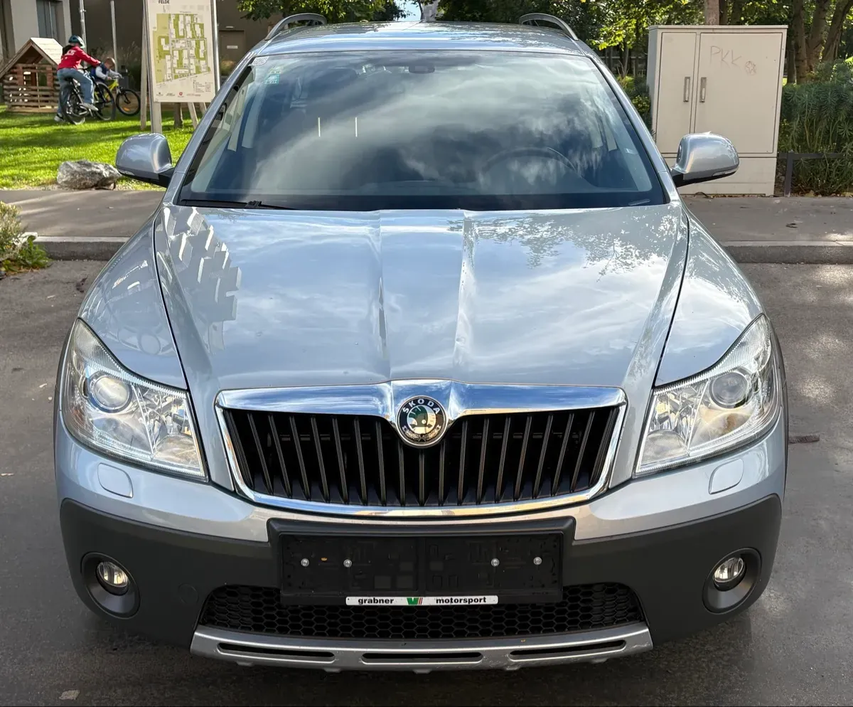 Skoda Octavia 2010 photo 3