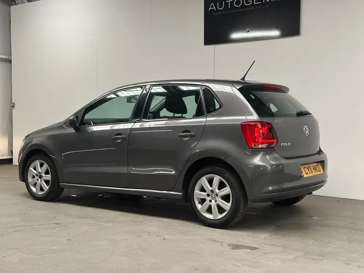Volkswagen Polo 2011 photo 5