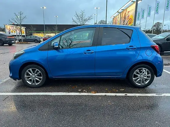 Toyota Yaris 2015 photo 5