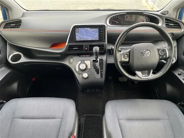Toyota Sienna G 2017 photo 2