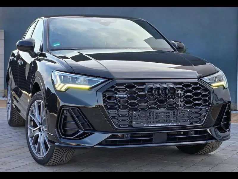 Audi Q3 2020 photo 2