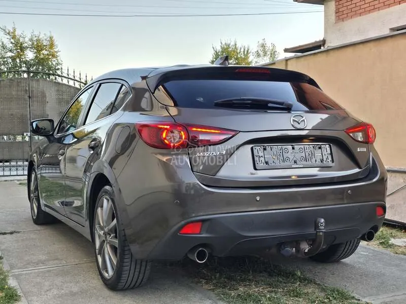 Mazda 3 2013 photo 2