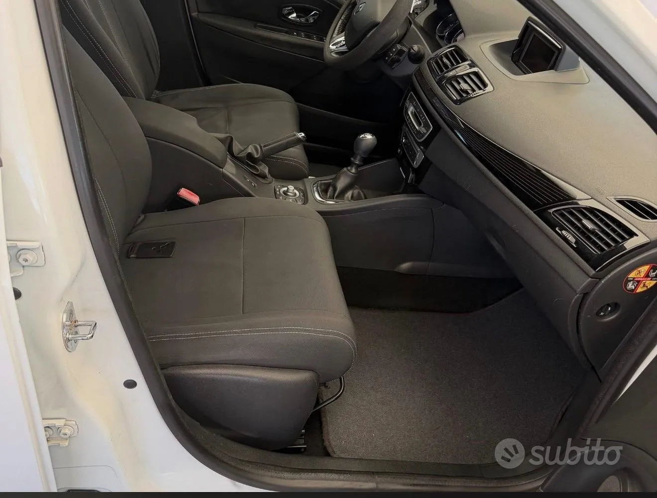 Renault Megane 2015 photo 5