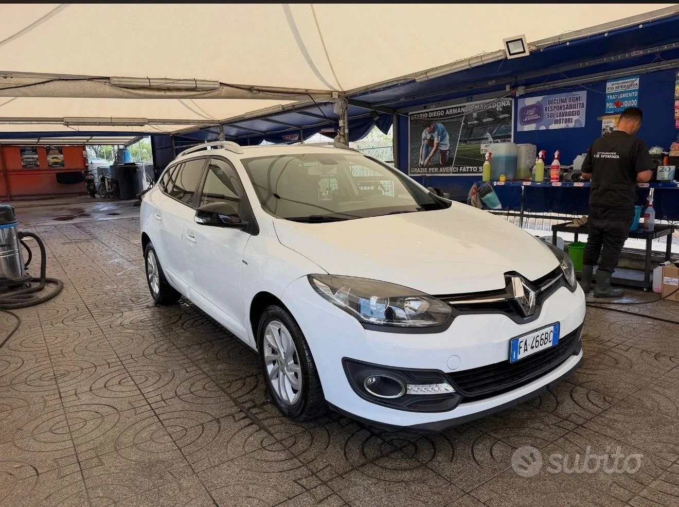 Renault Megane 2015 photo 2