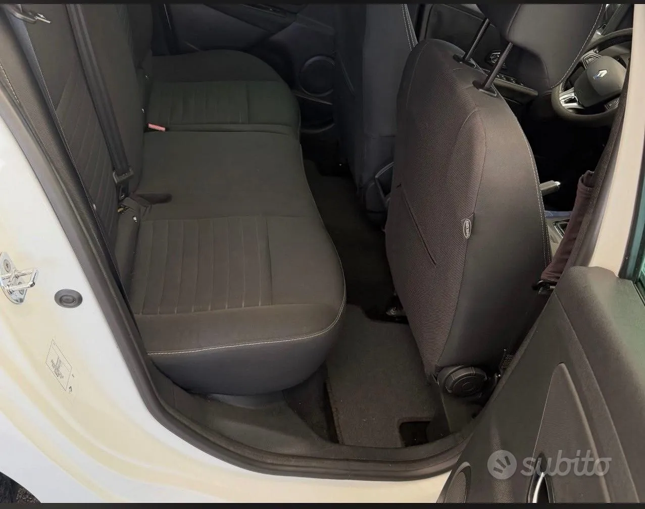 Renault Megane 2015 photo 4