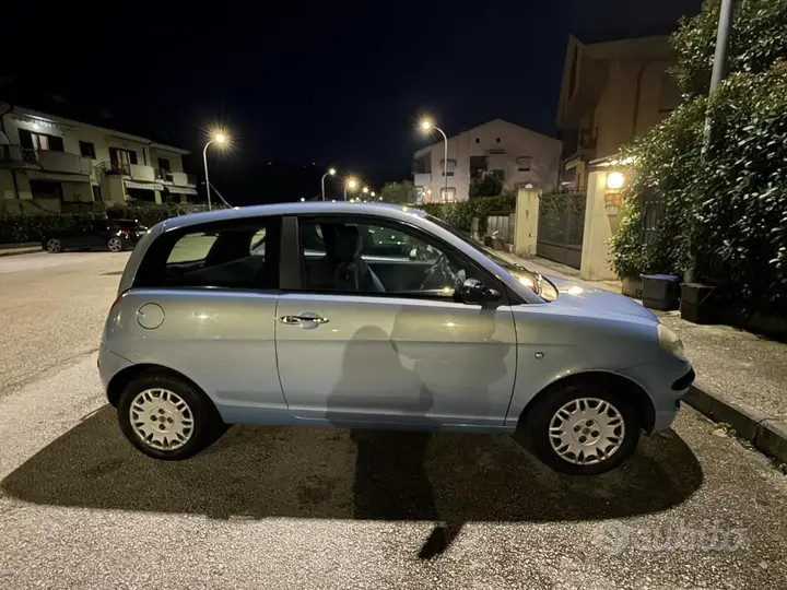 Lancia Ypsilon 2005 photo 2