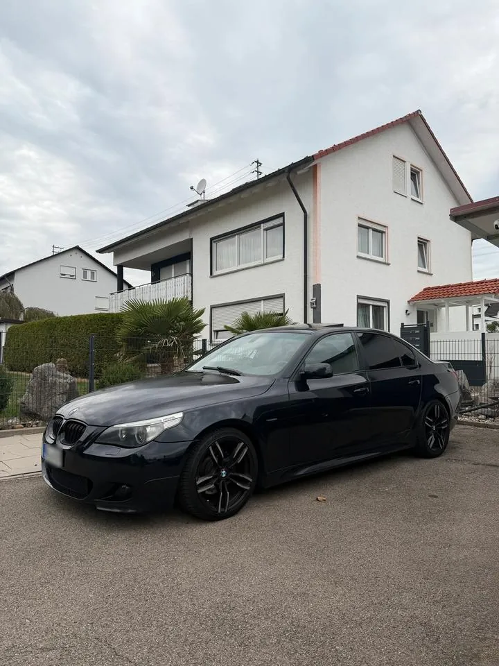 BMW 525I