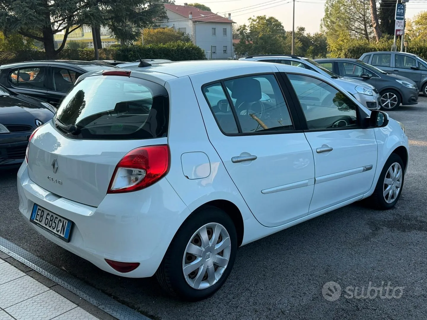 Renault Clio 2012 photo 4