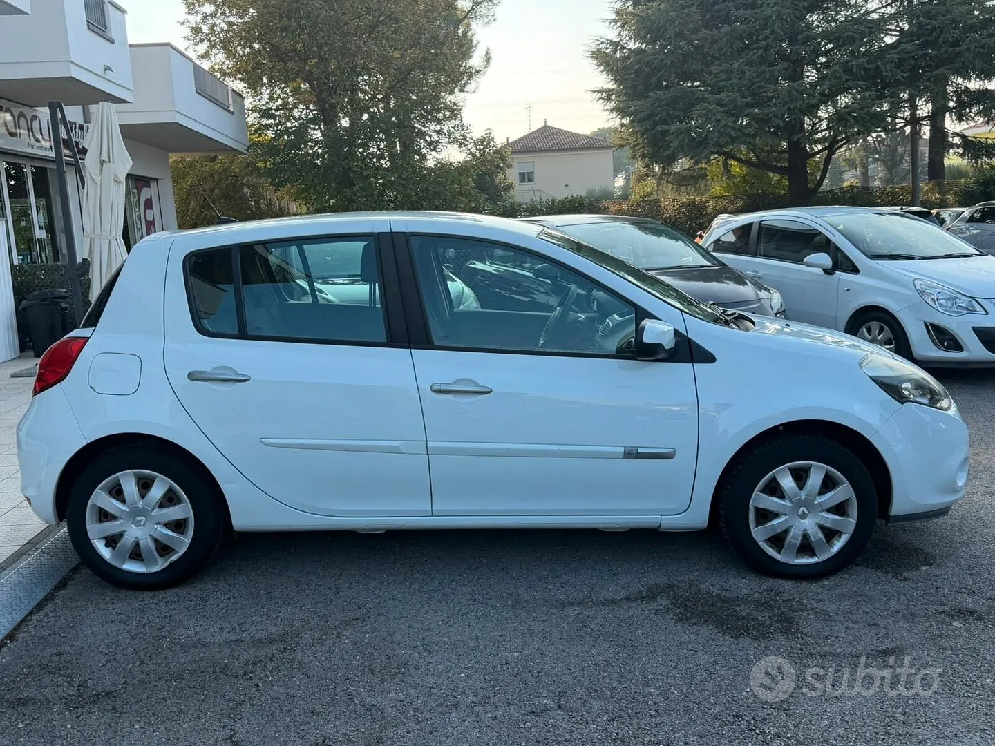 Renault Clio 2012 photo 3