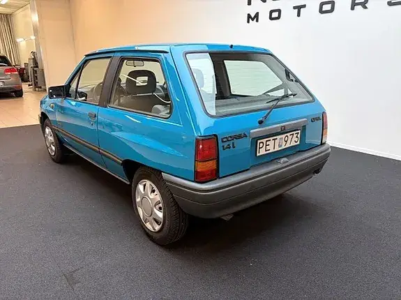 Opel Corsa 1993 photo 3