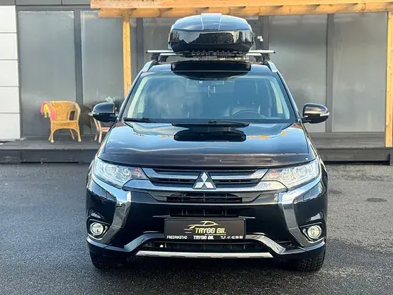 Mitsubishi Outlander 2018 photo 2