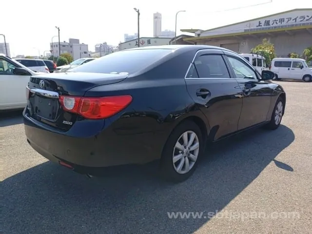 Toyota Mark X 2011 photo 3