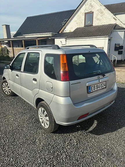 Suzuki Ignis 2005 photo 3