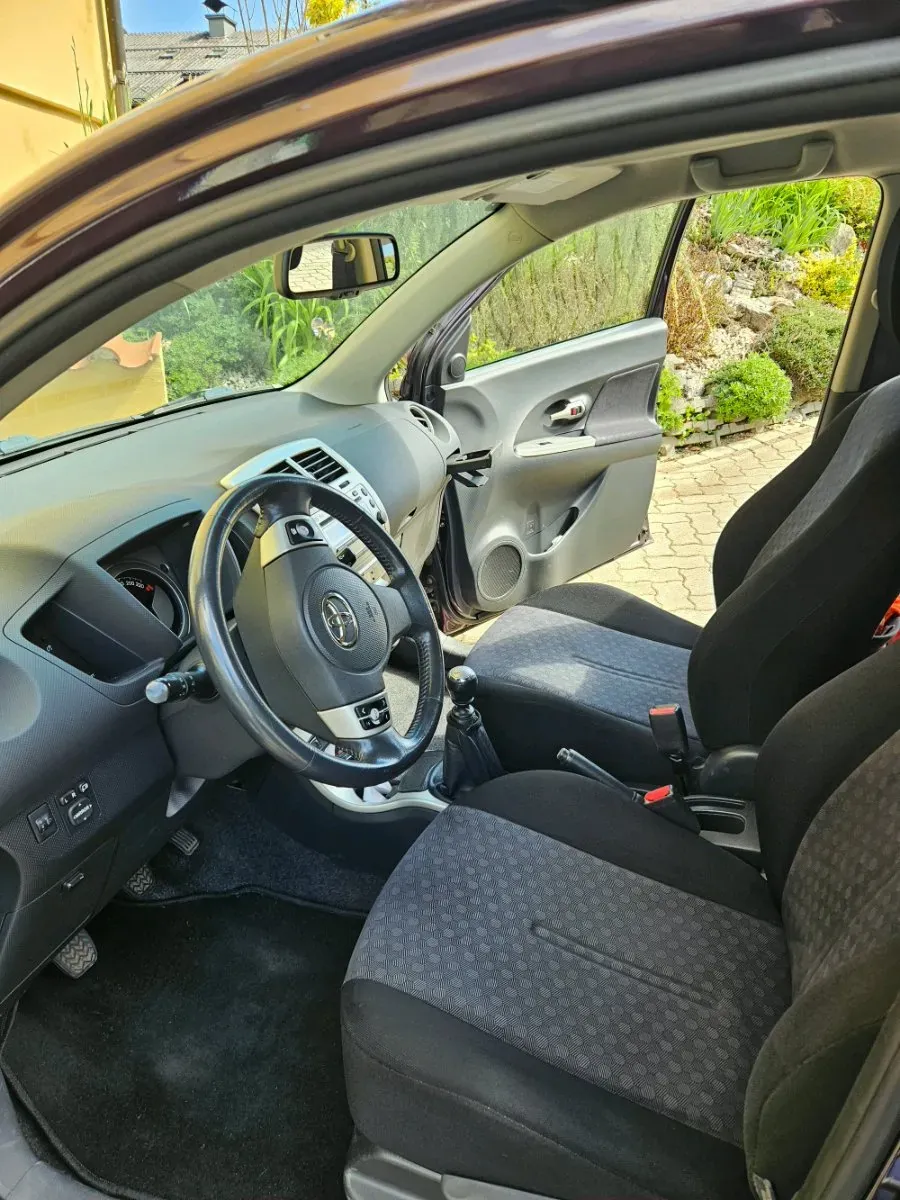 Toyota Urban Cruiser 2009 photo 3