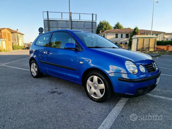 Volkswagen Polo 2002 photo 2